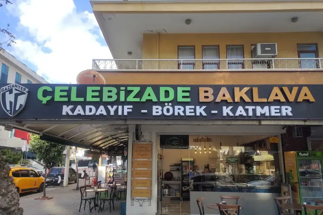 Çelebizade Baklava ve Katmer Su Böreği
